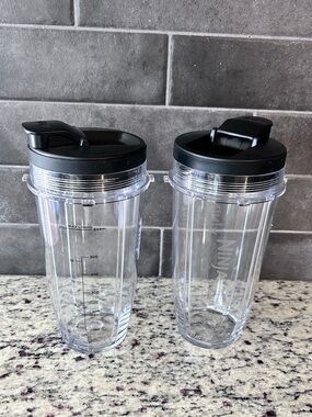 Ninja 24 oz. Cups Spout Flip Lid Set of 2 for Ninja Nutri-Blender Pro NEW